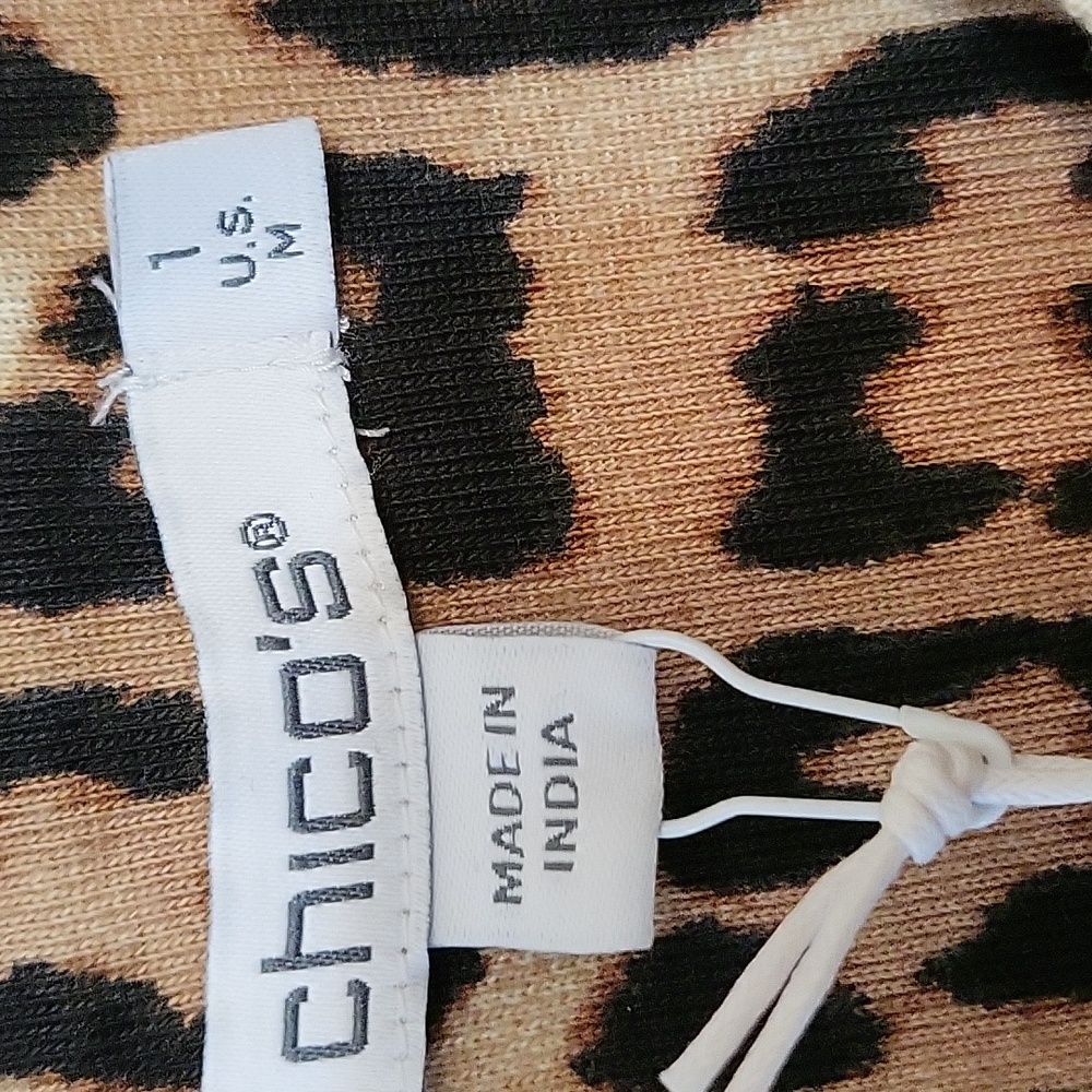 Chico's Pima  Cheetah Tunic Top🐆 - Picture 4 of 10